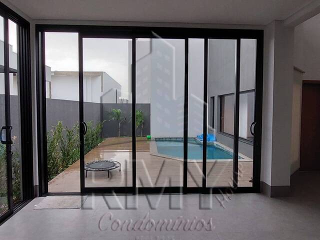 #2406AZ - Casa em condomínio para Venda em Cuiabá - MT