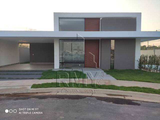 #2544AZ - Casa em condomínio para Venda em Cuiabá - MT